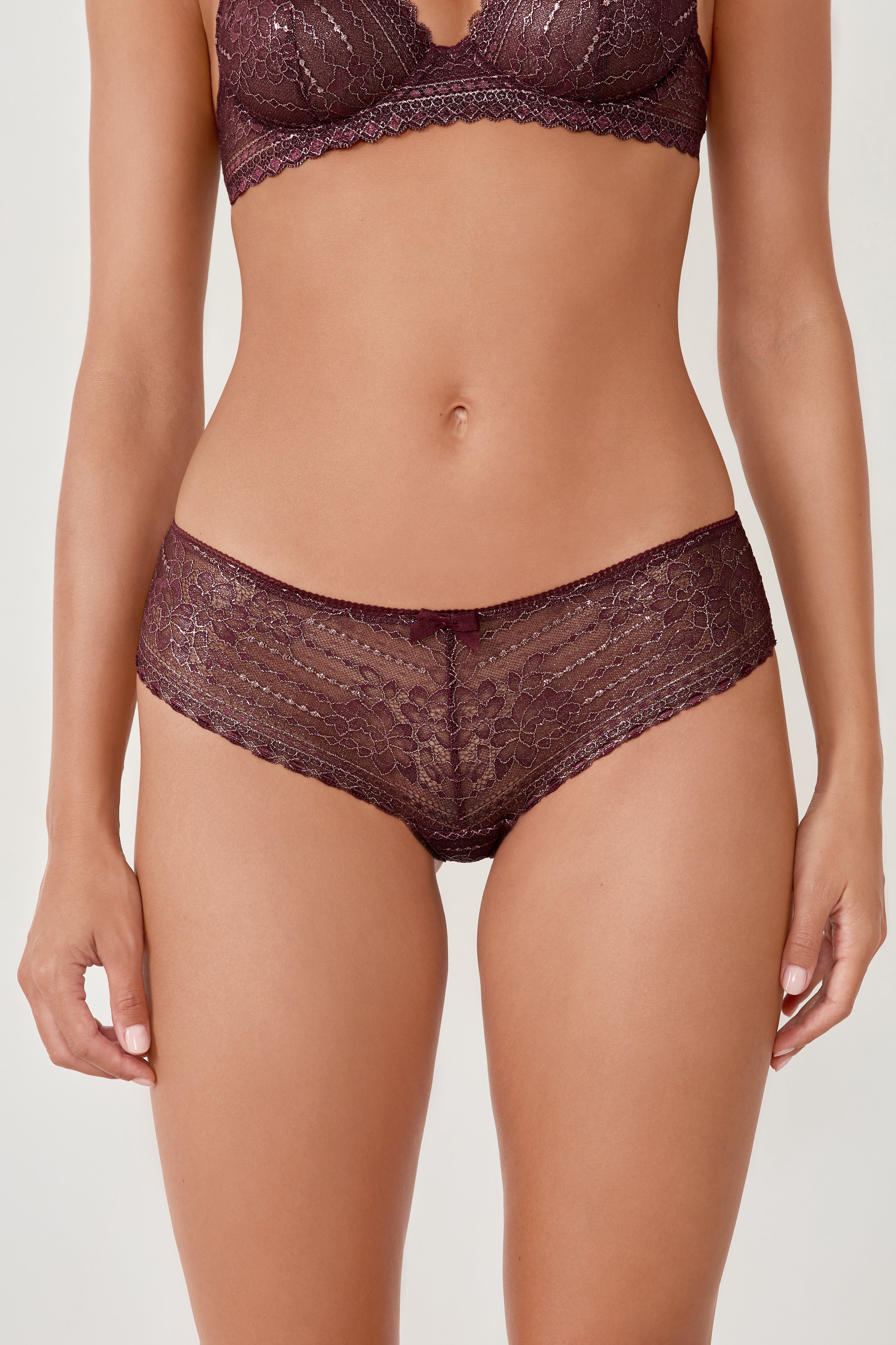 Slipboy in pizzo con effetto iridescente